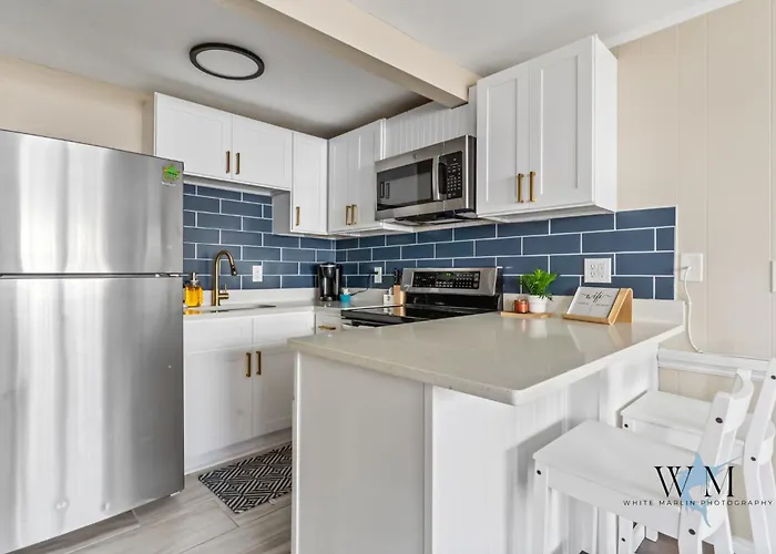 Cozy 2nd Floor Bayside Condo, Steps To Pool & Beach! Apartment *
