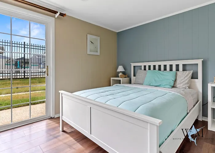 Apartment Cozy 2nd Floor Bayside Condo, Steps To Pool & Beach!