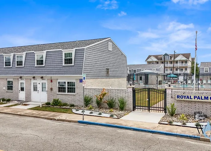 Cozy 2nd Floor Bayside Condo, Steps To Pool & Beach! * Ocean City