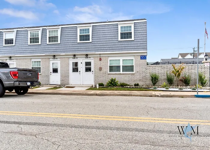 Cozy 2nd Floor Bayside Condo, Steps To Pool & Beach! Ocean City